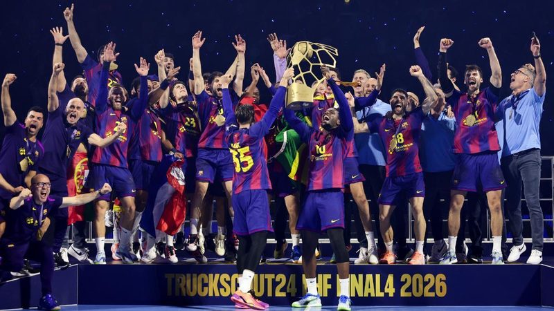 Laporta celebra el histórico triunfo del Barça en la Champions de balonmano