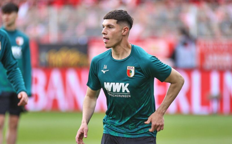 Augsburgs Mert Kömür zieht das Interesse von Beşiktaş, Galatasaray und Napoli auf sich