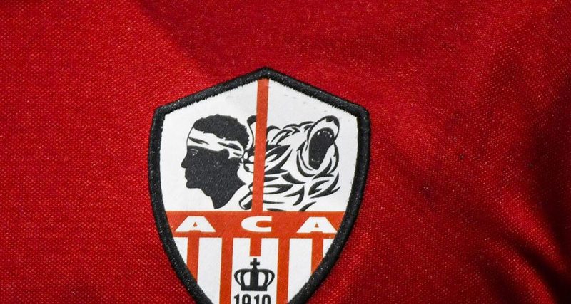 L'AC Ajaccio présente ses nouveaux maillots pour la saison 2026-2027