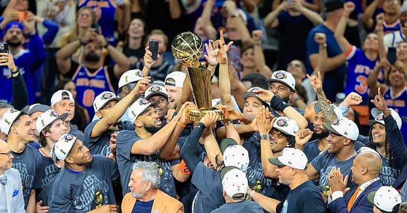 Los Knicks celebran su primera victoria en la NBA tras una emocionante final