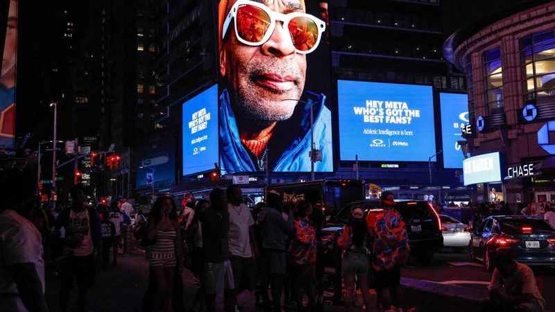 Spike Lee e l'amore incondizionato per i Knicks: una storia di attesa e appartenenza