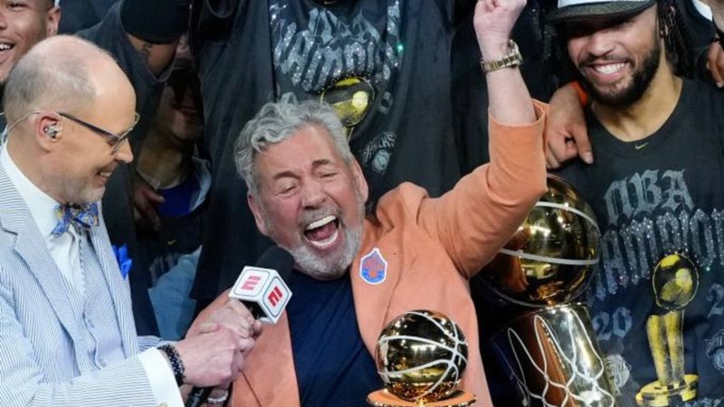 James Dolan, el controvertido dueño de los Knicks, celebra el esperado título tras 53 años