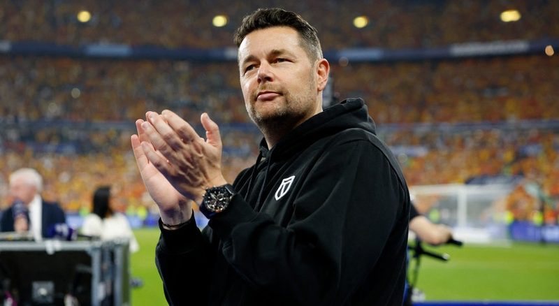 Pierre Sage troca Lens pelo Crystal Palace e promete grandes conquistas