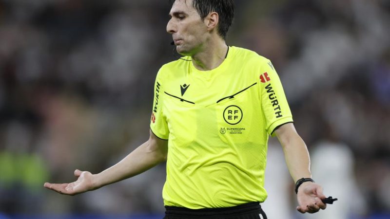 De Burgos Bengoetxea revela su dolor tras un Clásico que lo marcó para siempre