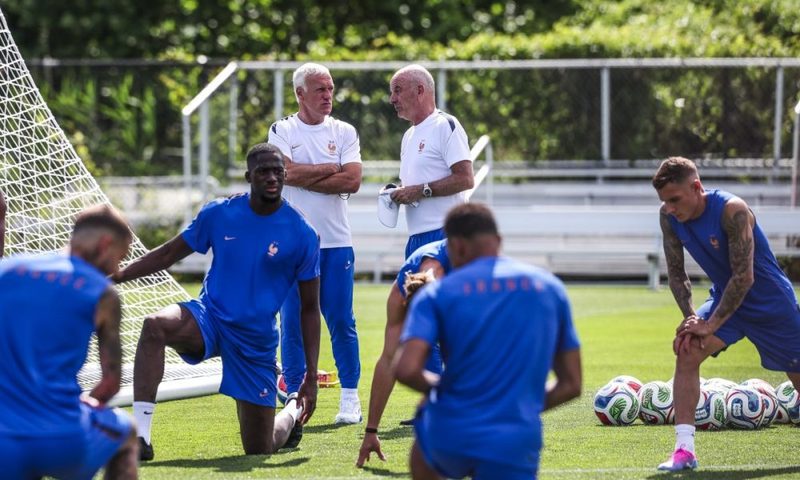 Eric Di Meco : "Ne pas être demi-finaliste serait un échec pour les Bleus"