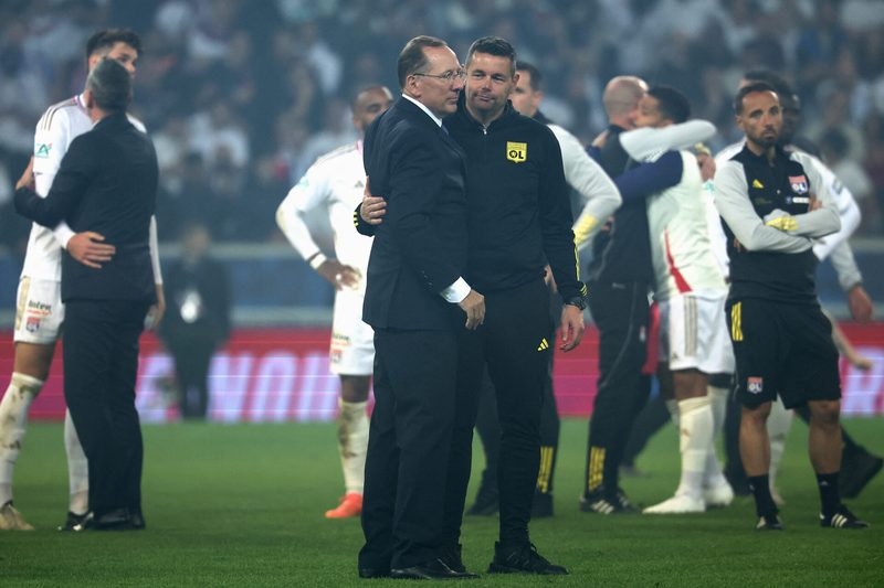 Le président John Textor félicite Pierre Sage pour son nouveau défi à Crystal Palace