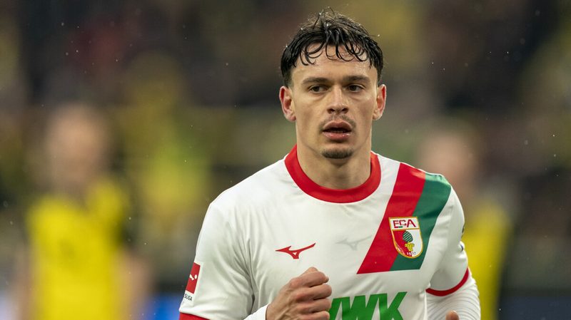 Eintracht Frankfurt und RB Leipzig im Rennen um Mert Kömür von Augsburg
