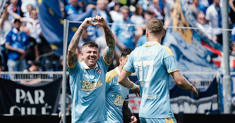 Alberto Moreno busca regresar al Sevilla FC, pero el club no lo considera
