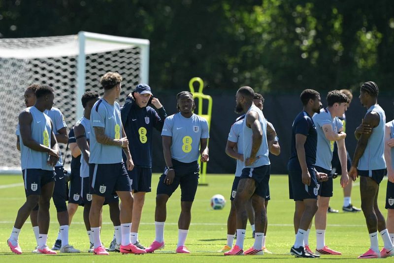 Inglaterra pierde a Tino Livramento por lesión antes del Mundial ante Croacia