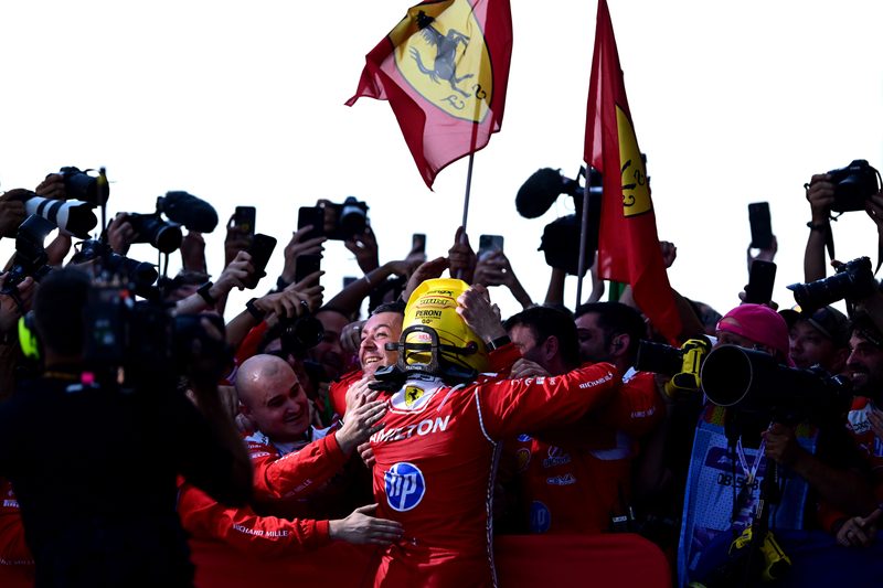 A frase de um fã que transformou a trajetória de Hamilton na Ferrari