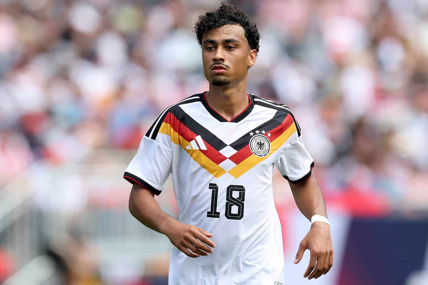 Bayern steht vor Verpflichtung von Nathaniel Brown – Konkurrenz aus England bleibt bestehen