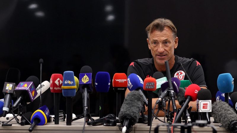 Hervé Renard prend les rênes de la Tunisie : "Il faut relever la tête et avancer"