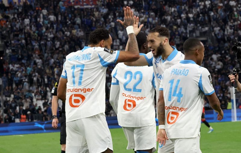 L'OM évite l'exclusion mais reste sous la menace de l'UEFA avec une amende de 10 millions d'euros