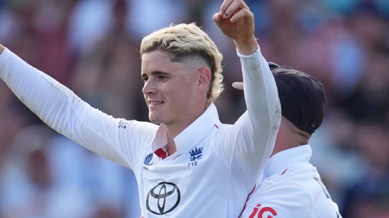 England's Late Surge: Bethell and Baker Shine on Day One Against New Zealand