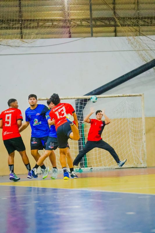 Aliança/Assermurb garante classificação nas semifinais ao vencer Porto no handebol