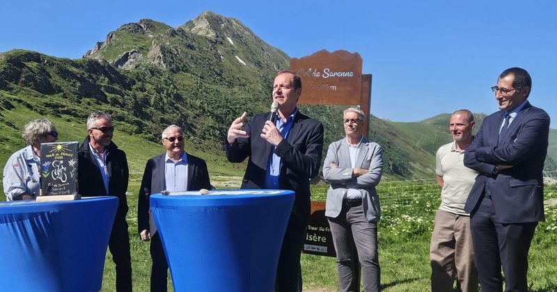 Le Tour de France 2026 : Christian Prudhomme dévoile le col de Sarenne dans l'Oisans