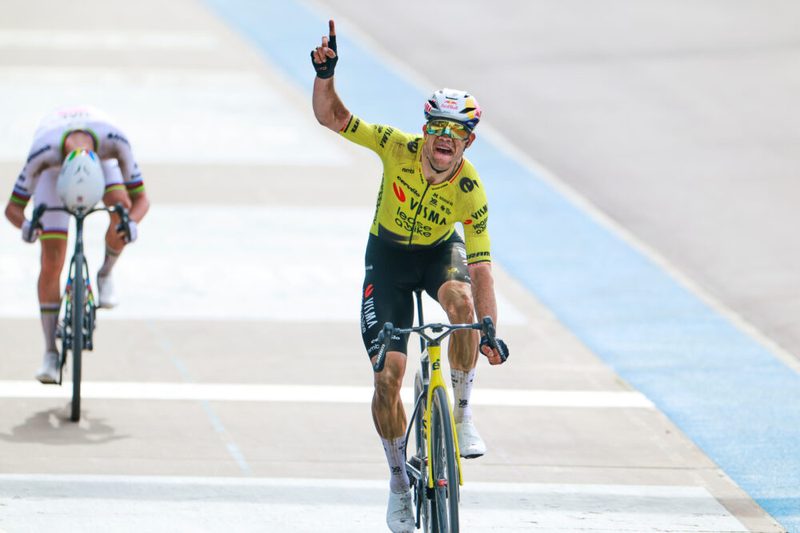 Wout van Aert costretto a rinunciare al Tour de France per infortunio al gomito