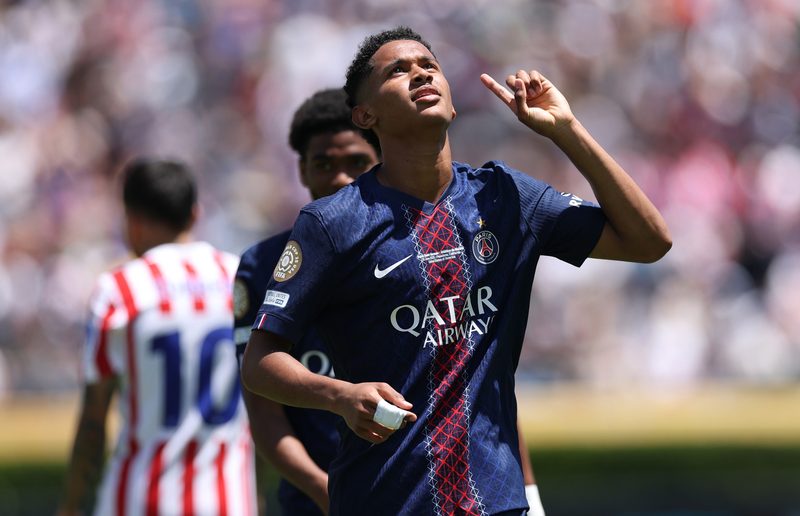 Senny Mayulu Chooses PSG Over Bayern Munich and Chelsea in New Contract Deal