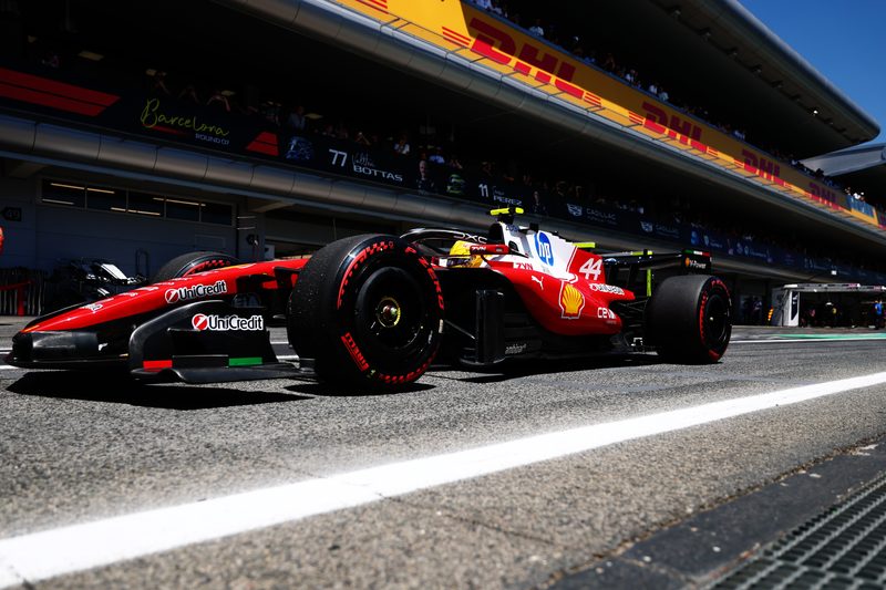 Ferrari surpreende com novas rodas traseiras e conquista vitória histórica em Barcelona