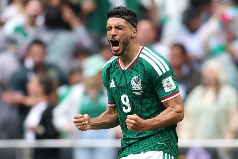 Mexico and South Korea Clash for World Cup Knockout Stage Spot