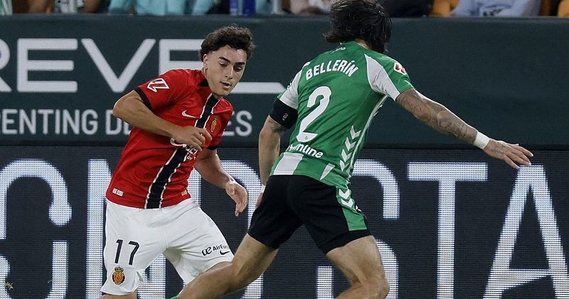 El Betis se interesa por Jan Virgili, el extremo del Mallorca, para la 26-27