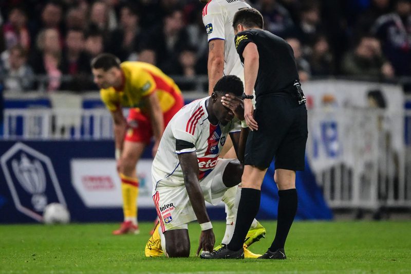 L'OL : Moussa Niakhaté s'exprime sur ses erreurs dévastatrices en Coupe et en Europa