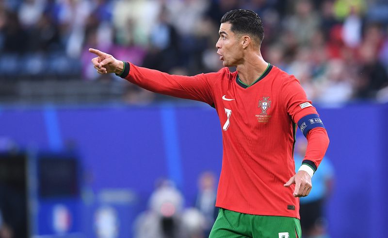 Ronaldo sotto accusa dopo il pari col Congo: Henry critica, Martinez difende