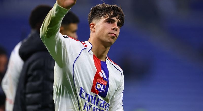 Afonso Moreira é contratado pelo Bayer Leverkusen até 2031 após destaque no Lyon