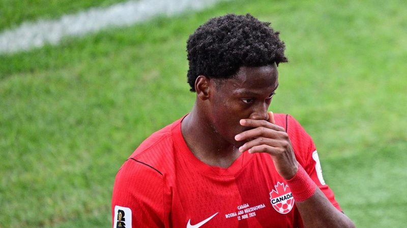 Jonathan David non si arrende: vuole rilanciarsi alla Juventus, ma blocca il mercato