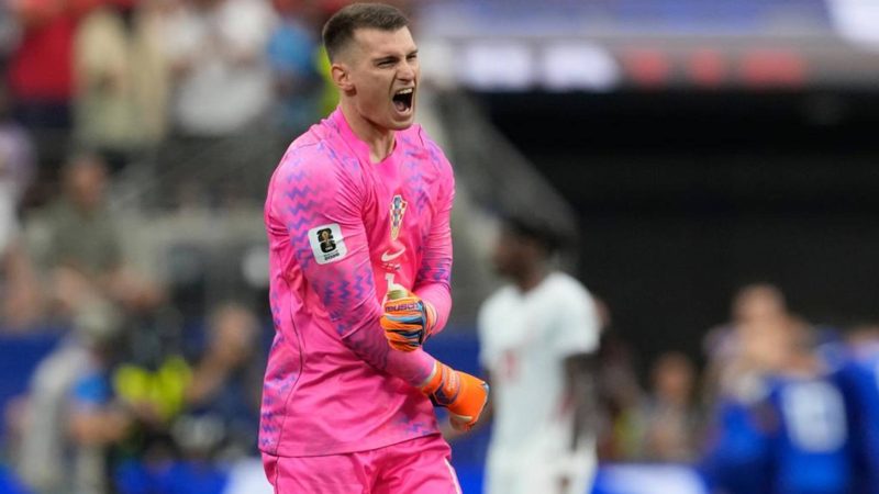 Dominik Livakovic revive su mejor versión con Croacia tras su paso por Girona
