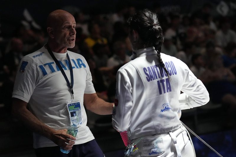 Katrina Lehis trionfa nella spada femminile, le azzurre deludono agli Europei