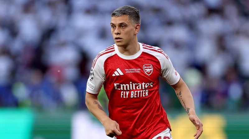 Leandro Trossard zieht einen Wechsel zu Aston Villa in Betracht