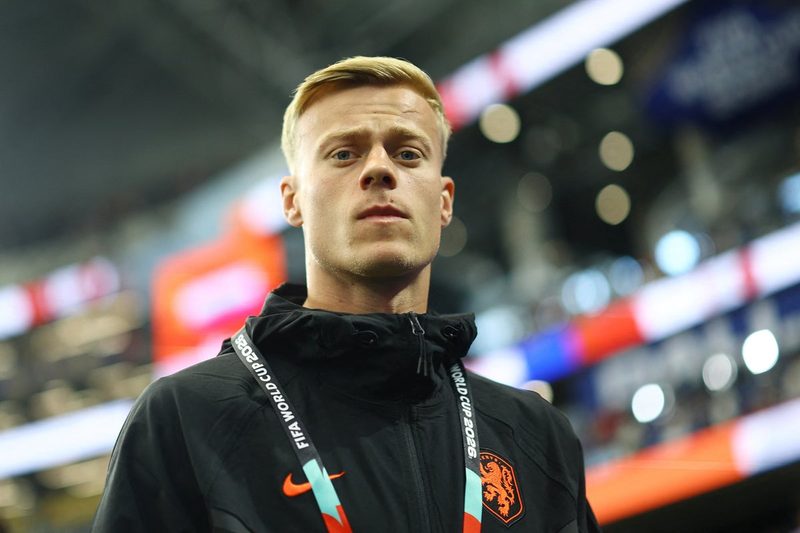 Tottenham Secures Jan Paul van Hecke from Brighton in Major £52M Signing
