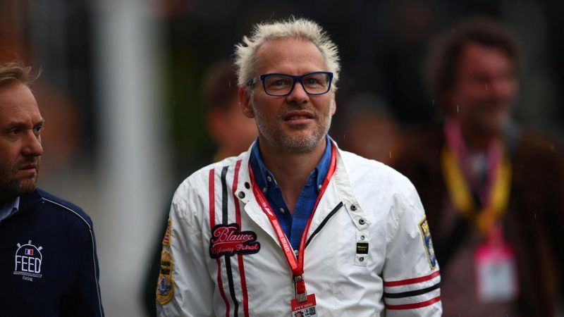 Villeneuve critica Leclerc: "La Ferrari deve puntare su Hamilton per vincere"
