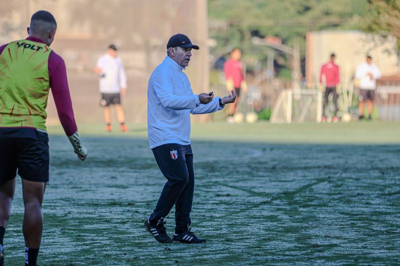 Mudanças no Botafogo-SP antes do duelo contra o Ceará na Série B