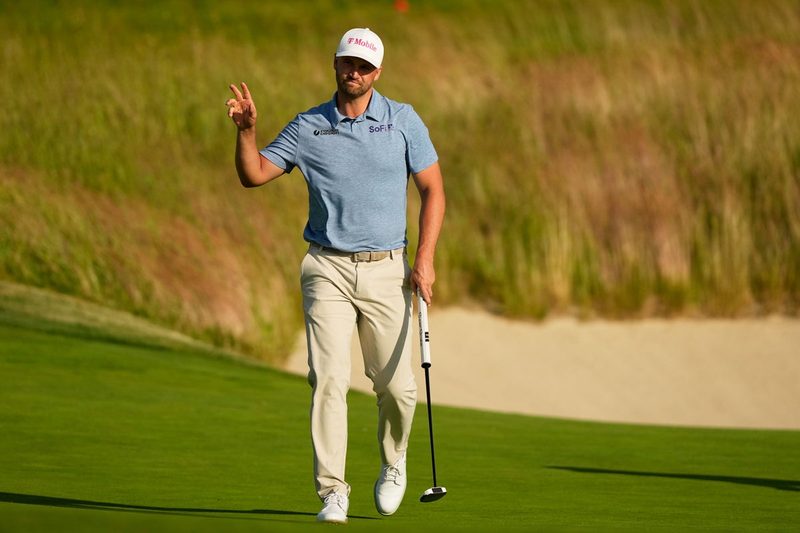 Wyndham Clark Seizes Lead at US Open Amid Surprising Conditions