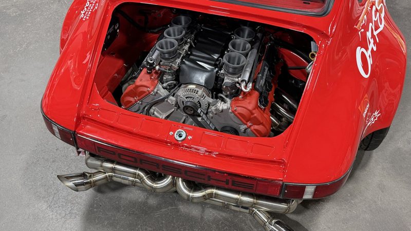 El sorprendente 'Porrari': un Porsche 911 clásico con motor Ferrari V8