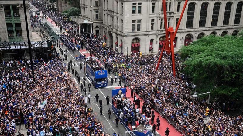 New York celebra i Knicks: una parata che unisce e fa sognare la città