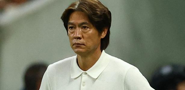 Técnico da Coreia do Sul critica falha do goleiro após derrota para o México
