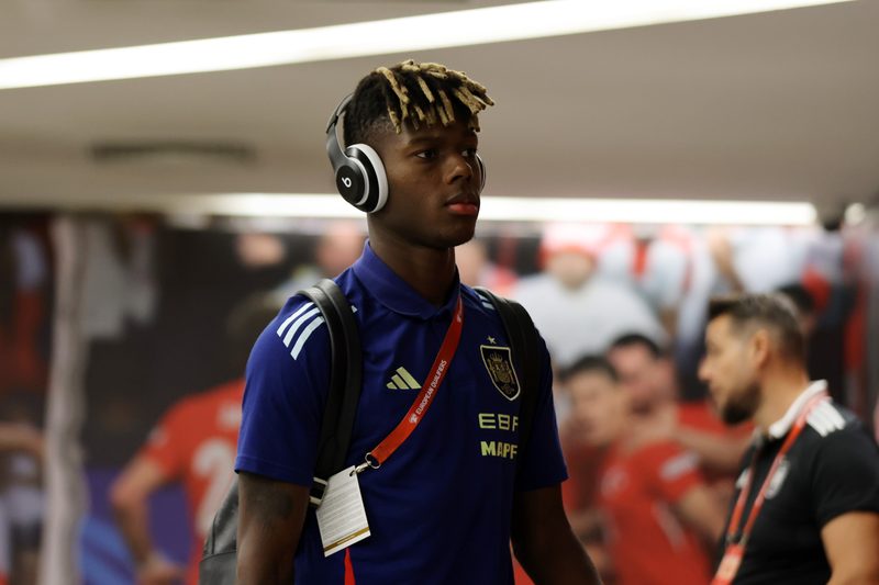 Nico Williams fala sobre críticas e confiança na seleção espanhola