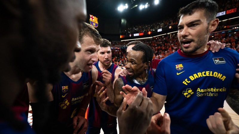 El Barça celebra su épica victoria ante Valencia Basket con humildad y enfoque