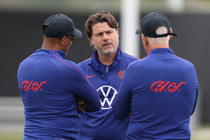 Pochettino elogia Messi e oferece apoio em momento difícil da família do craque