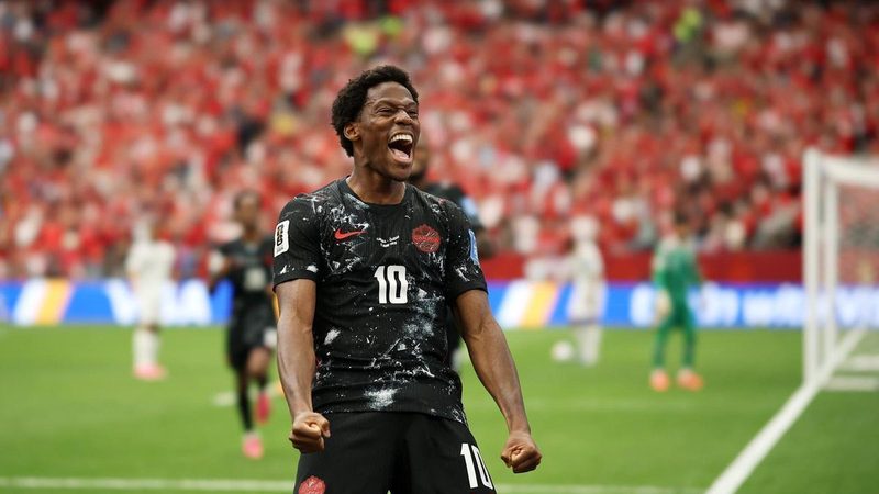 Jonathan David brilla en el Mundial y se iguala a Messi en la lucha por la Bota de Oro