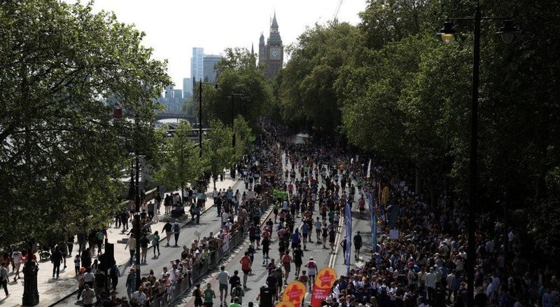 Maratona de Londres se expande para dois dias em 2027 com novas metas ambiciosas