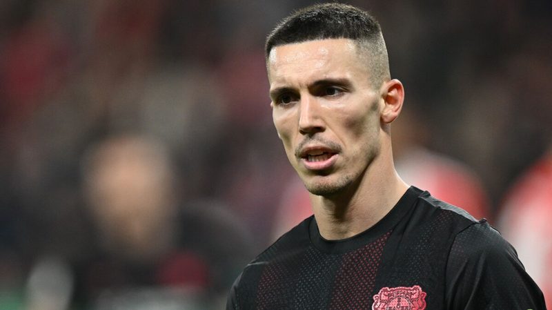 Grimaldo steht vor Wechsel zu Atlético Madrid nach Einigung über Transfer