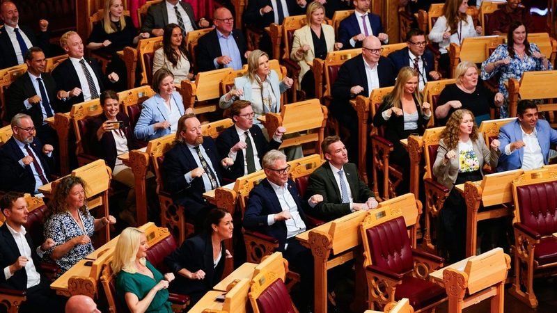 Norwegens Parlament zeigt WM-Begeisterung mit kreativem Rudern