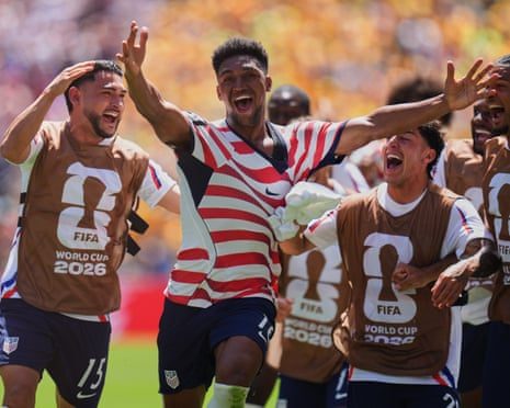 USA Triumphs Over Australia to Secure World Cup Knockout Stage Spot