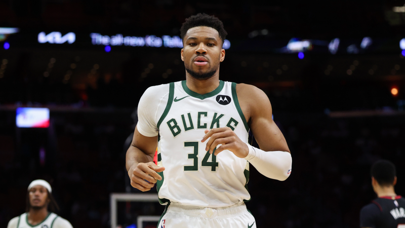 Bucks Demand Too Much for Giannis as Trade Rumors Heat Up Before Draft