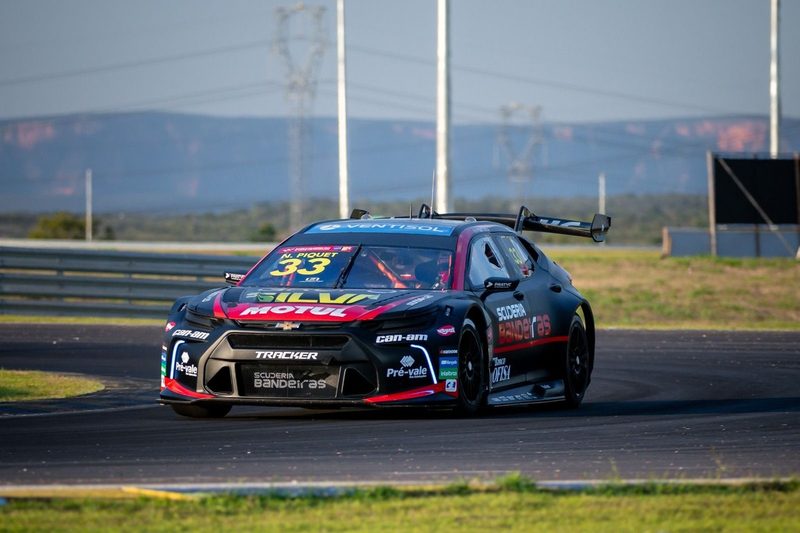 Nelsinho Piquet conquista pole em Cuiabá em qualificatória marcada pela chuva