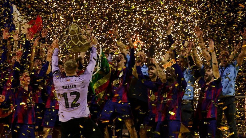 Cuatro estrellas del Barça brillan en el siete inicial de la EHF Champions 2025/26